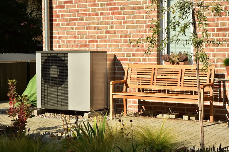 Jaką pompę ciepła warto wybrać? | BLOG BUDOWLANY Jaką pompę ciepła warto wybrać?