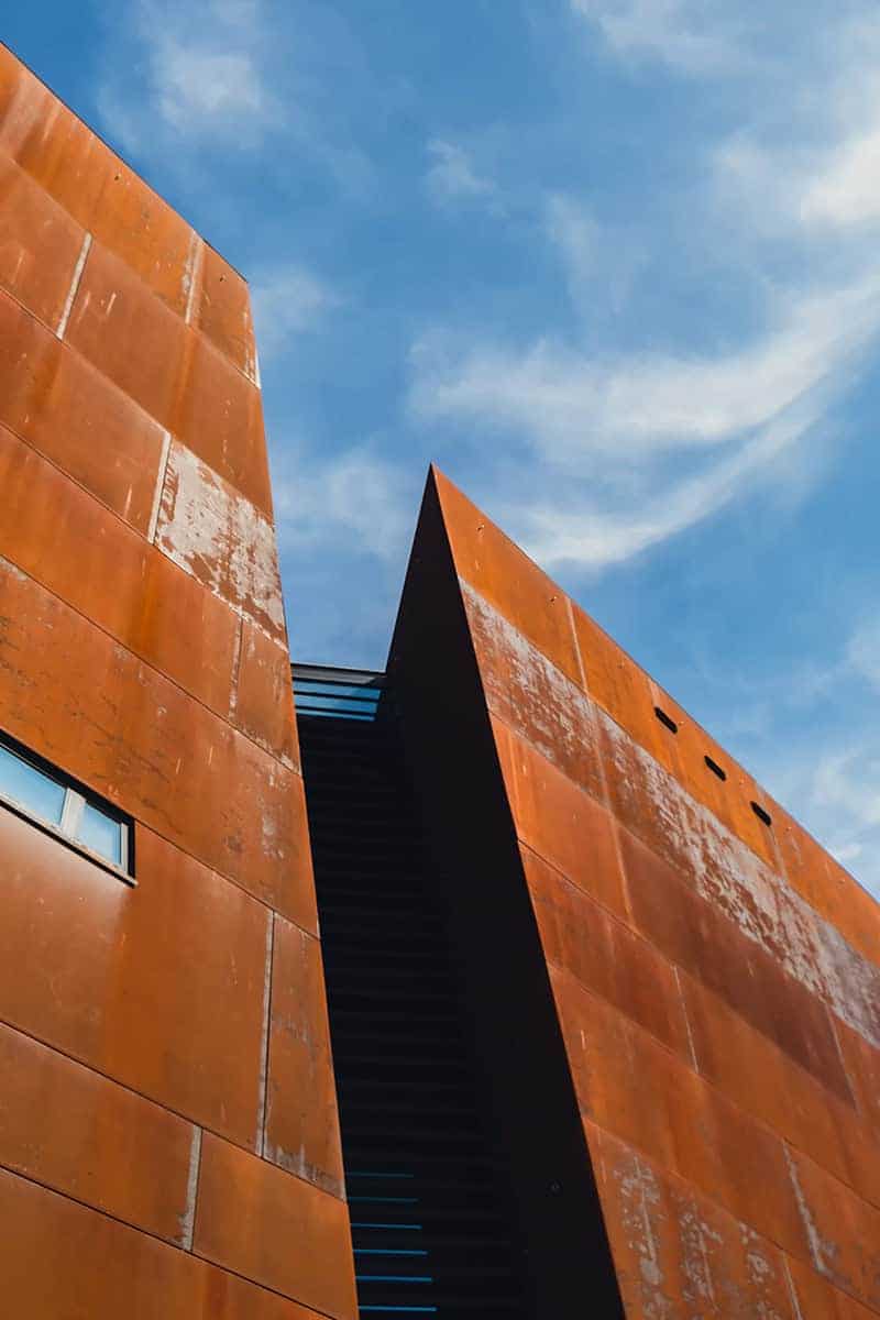 Czym dokładnie jest stal kortenowska?