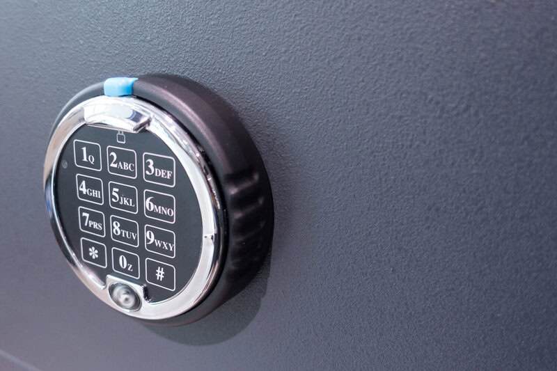 Czym się kierować, wybierając sejf na broń do domu? | BLOG BUDOWLANY